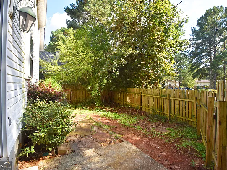 700 S Fairfield Dr — Photo 26