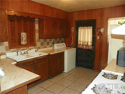 5th image of 952 Lomita Dr