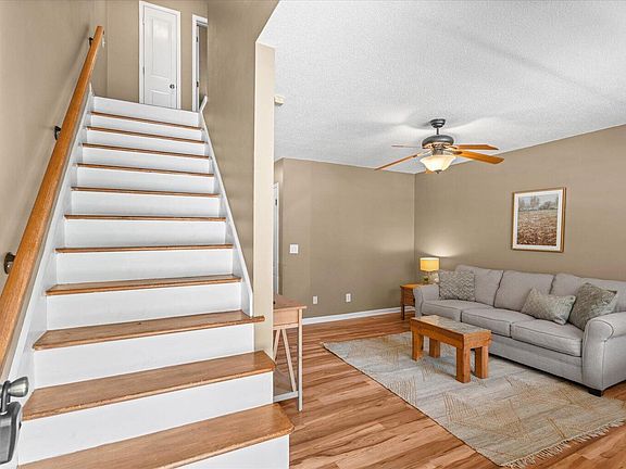 4th image of 1105 Brookwood Ln APT 23