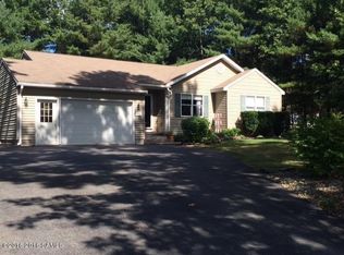 211 Lisa Dr, Gansevoort, NY 12831
