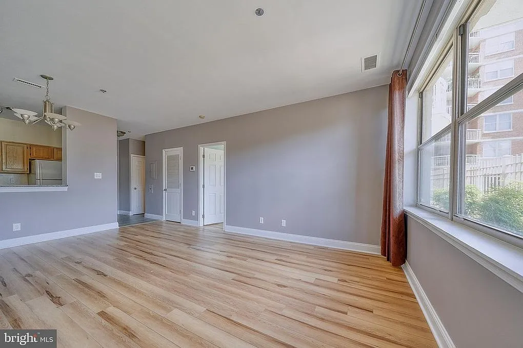 1 bed, 1.0 bath, 675 sqft, $1,850 — Photo 2