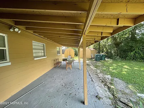 2856 Beachwood Blvd — Photo 11