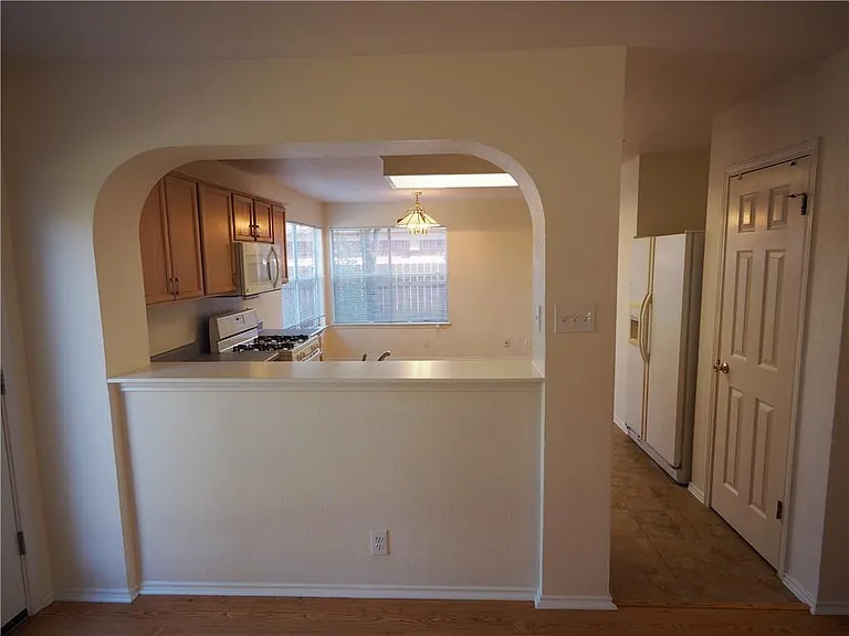 9602 Dalewood Dr — Photo 4