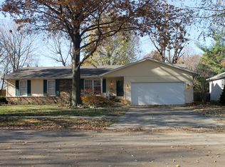 175 Bellerive Rd, Springfield, IL 62704