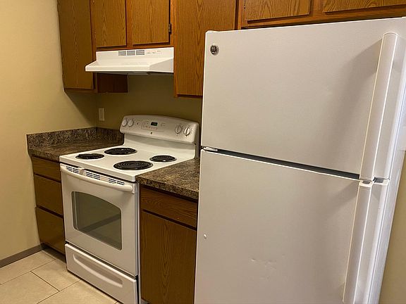 2nd image of 1836 Knox St #9