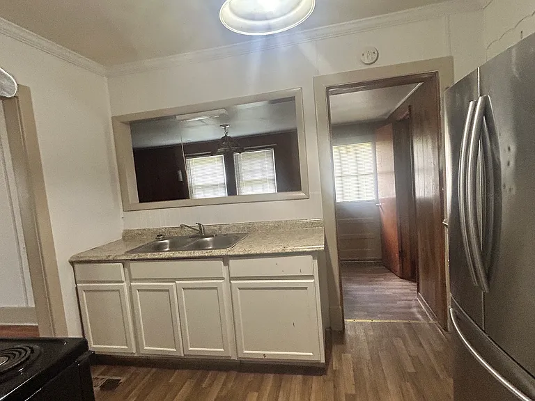 613 Moreland Ave — Photo 4