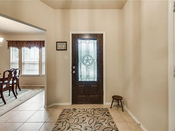 3rd image of 1517 Stanford Dr