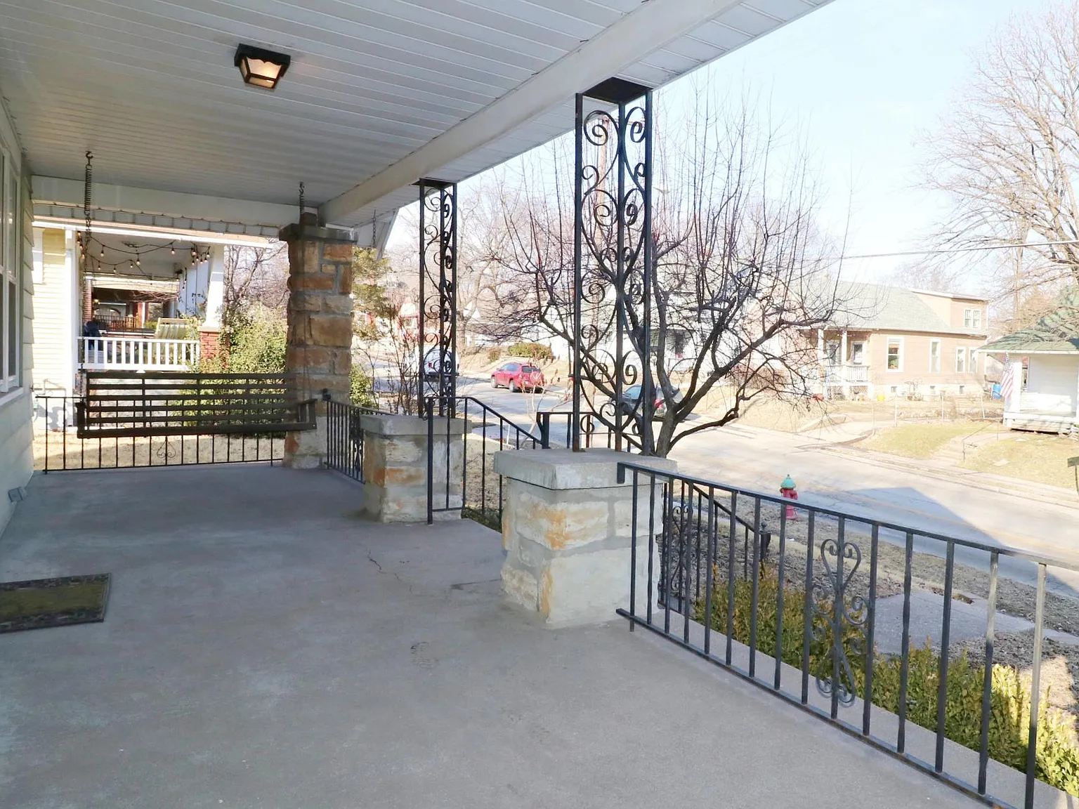 4154 State Line Rd — Photo 2