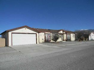 4190 E Redwood Rd, Pahrump, NV 89048
