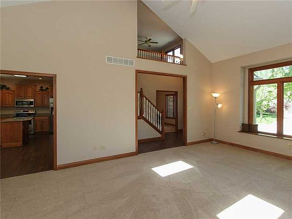 4th image of 1743 Delaney Dr