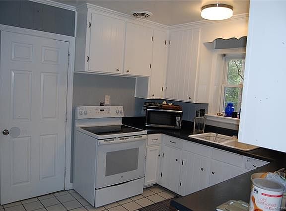 4th image of 6214 Grove Park Blvd