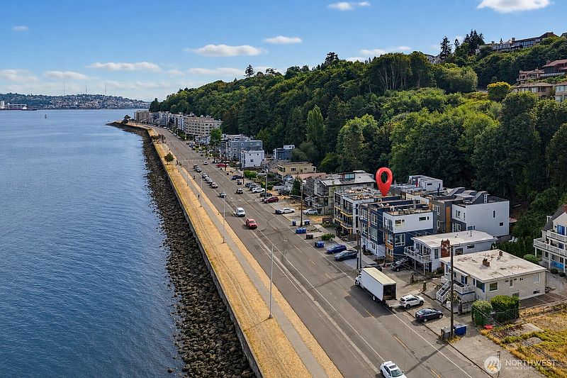 3rd image of 1778 A Alki Avenue SW