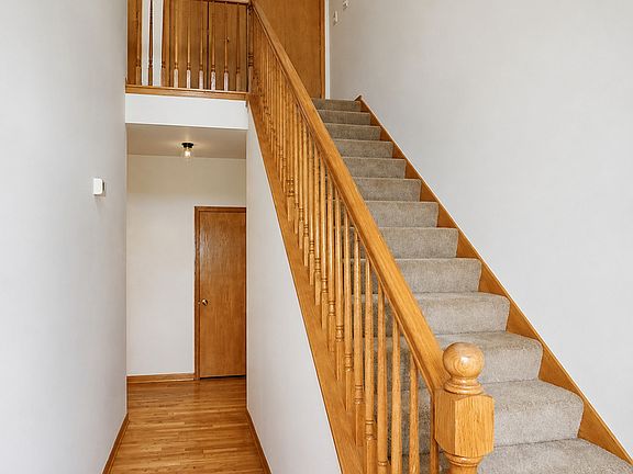 4th image of 231 Walker Dr