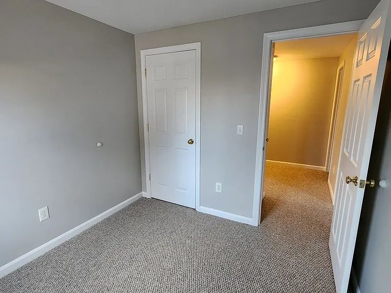 75-77 W Elmwood Ave — Photo 25