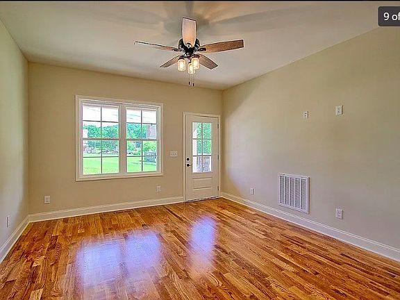 4th image of 2308 Quality St