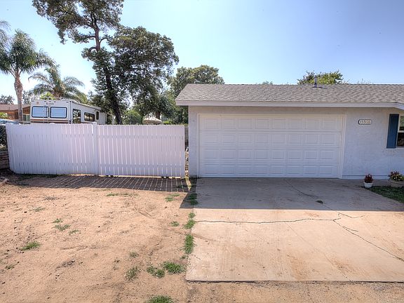 2 Car Garage, Gated RV 