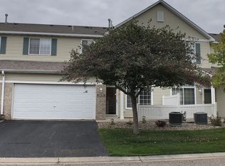 1575 Hummingbird St, Shakopee, MN 55379