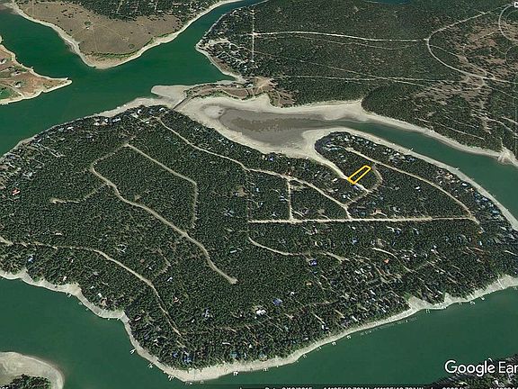 2nd image of 3821 Shoreline Dr