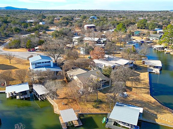 2nd image of 204 Canyon Oaks
