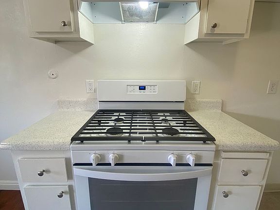 4th image of 6450 Lincoln Ave #208U