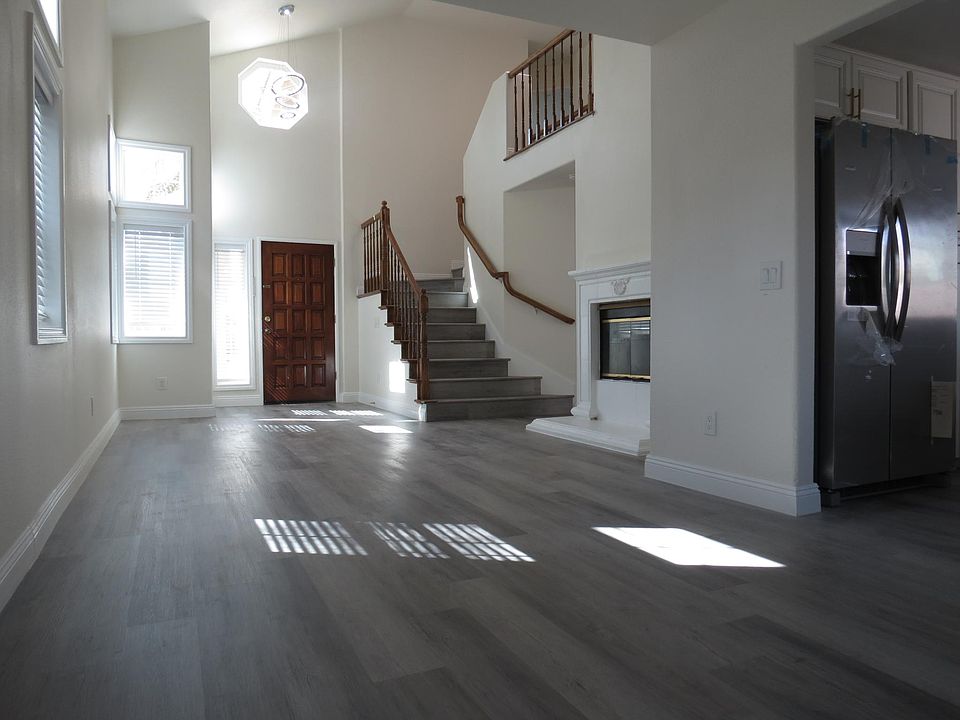 1st image of 40120 Villa Venecia