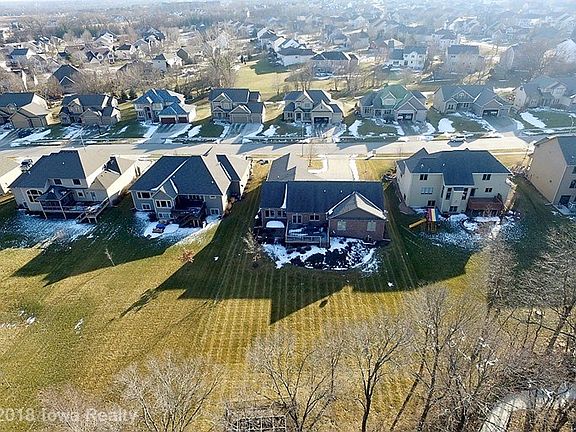 3rd image of 9011 Wooded Point Dr