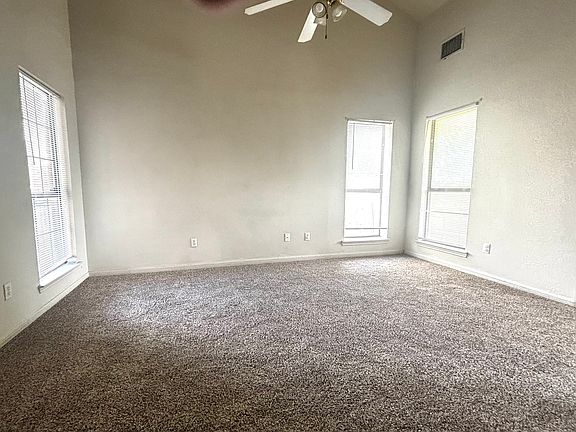 3rd image of 308 Deloris Dr