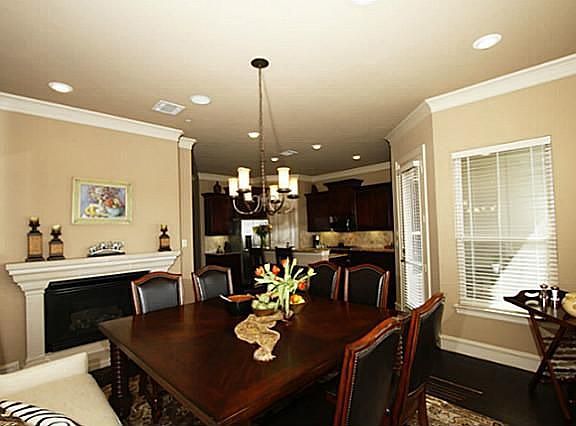 2nd image of 13637 Cobblestone Dr