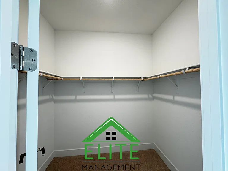 3041 Palo Alto St — Photo 18