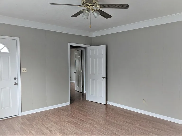 258 Corinth Rd — Photo 4