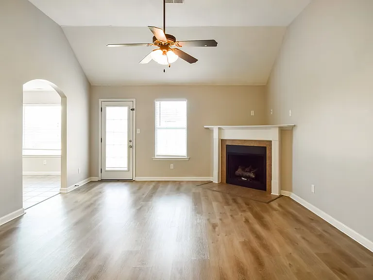 9069 Gavin Dr — Photo 5