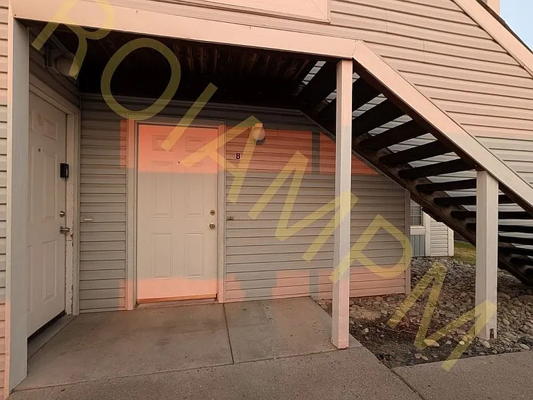 682 Quincy St — Photo 1