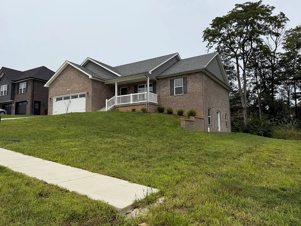 148 Wooded Glen Dr