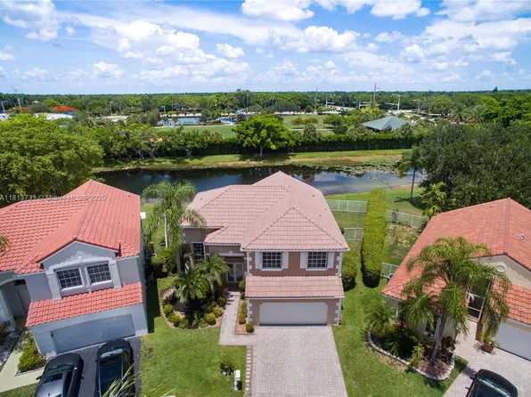 210 Somerset Way, Weston, FL 33326