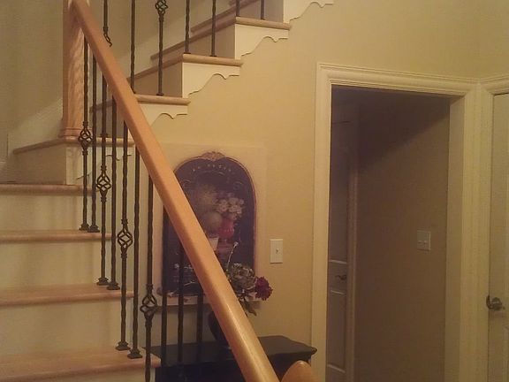 Entry way facing steps