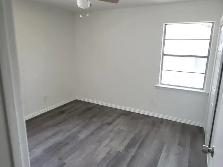 133 Baron Pl — Photo 2