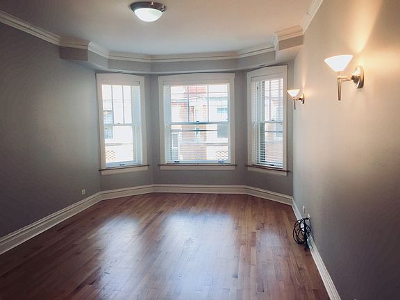 2nd image of 621 W Washington Blvd #3S