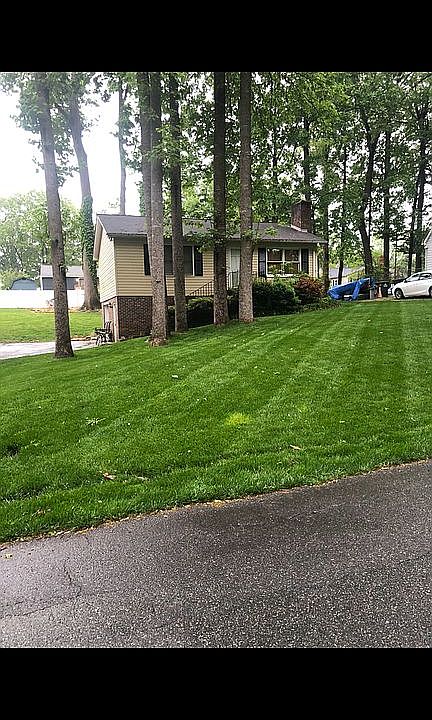 2nd image of 17 Hoover Dr