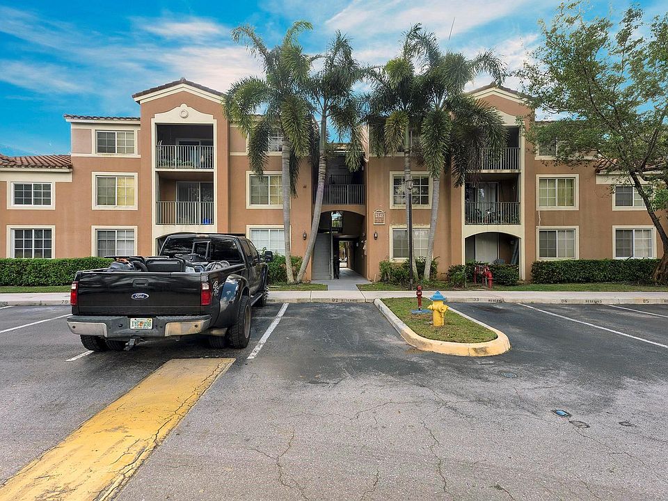 1st image of 4848 N State Road 7 #104