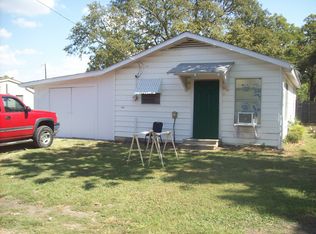 105 S Mill St, Savoy, TX 75479