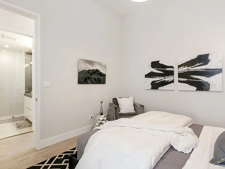 1082 S Van Ness Ave #1082 — Photo 21