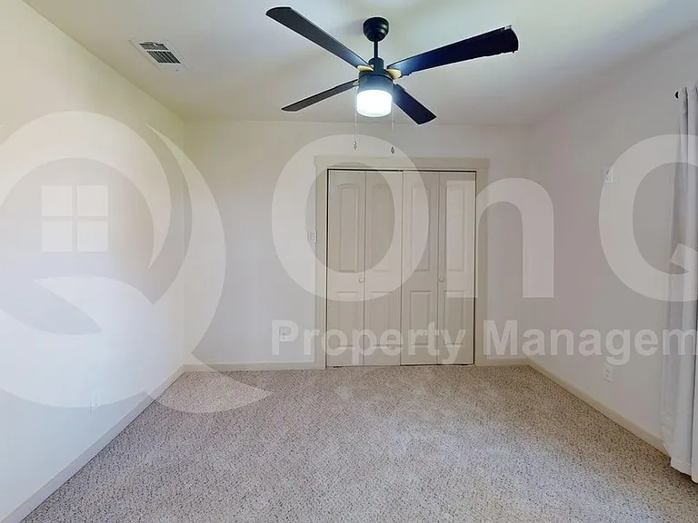 2517 Canterbury Ct — Photo 15