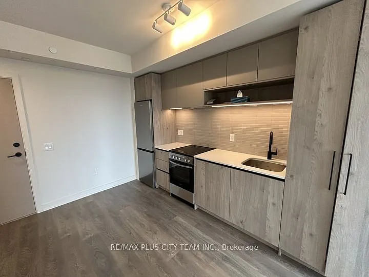 181 Sterling Rd #1109 — Photo 5
