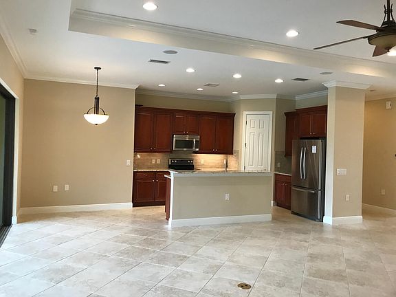 5th image of 10202 Belcrest Blvd