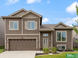 9114 Black St, Omaha, NE 68122