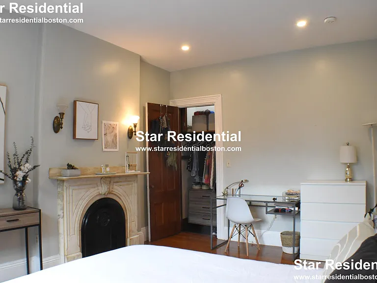 31 Fairfield St #201 — Photo 24