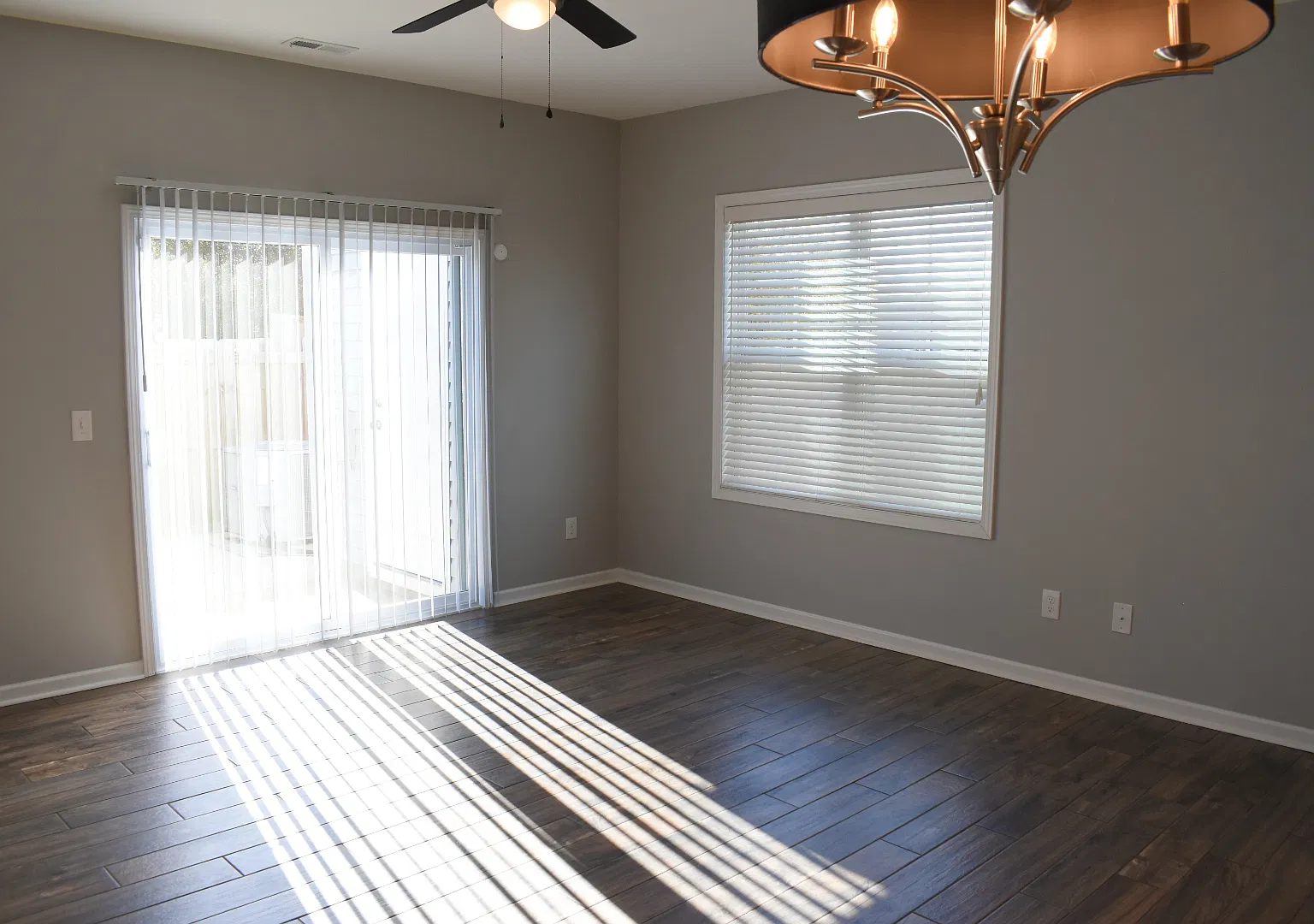 3 bed, 1454 sqft, $1,695 — Photo 3