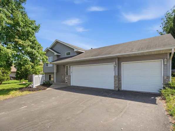 14195 Vale St NW, Andover, MN 55304