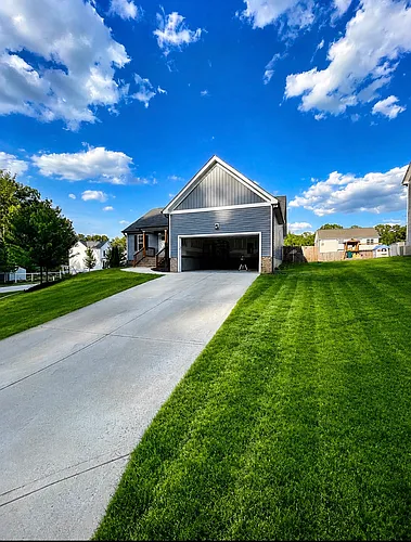 215 Alcock Ln Photo 1
