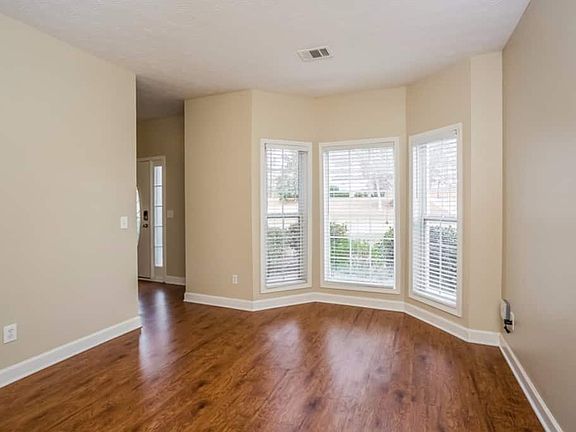 4th image of 3026 Kesmond Dr